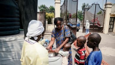 El ébola en Congo podría controlarse en 3 meses: OMS