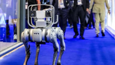 Fundador de Unitree se basó en investigación de robots financiada por EE. UU.