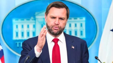 Vance dice que Carney intentó mostrarse "más duro" que Trump en las negociaciones comerciales