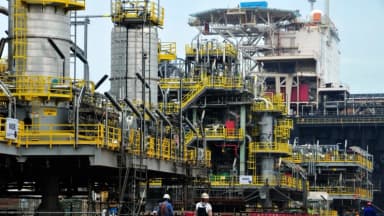Los compradores chinos de petróleo iraní se enfrentan a sanciones estadounidenses aún más severas