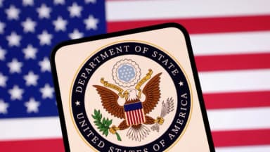 Jueza anula suspensión de trámite de visas de 75 países