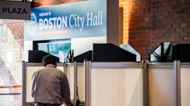 Investigan presunta suplantación de identidad electoral ligada a norma de Massachusetts