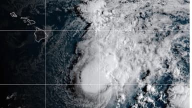 La tormenta tropical Moke trae fuertes lluvias a Hawái tras el huracán Lala