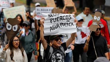 Habitantes de México alertan sobre agua contaminada en Agua KK Fest