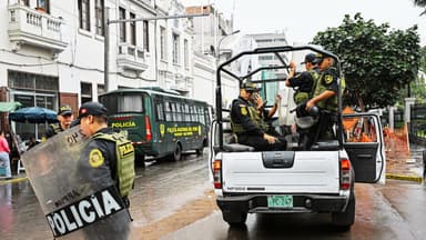 Operativo contra Comando Vermelho en Perú deja un colombiano detenido y armas incautadas