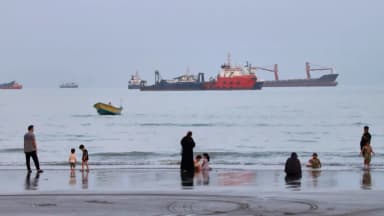 Irán y Omán proponen un "corredor de navegación temporal" en el estrecho de Ormuz