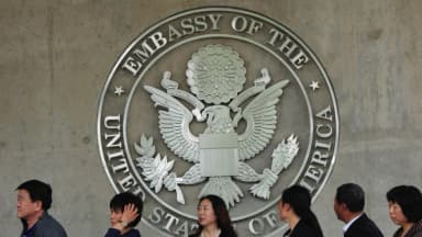 Gobierno de Trump suspende de forma temporal las citas para visas en todo el mundo