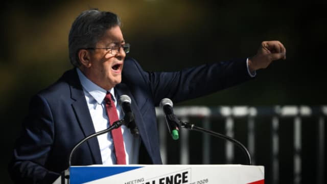 Encuesta muestra a Mélenchon más cerca de la segunda vuelta presidencial francesa
