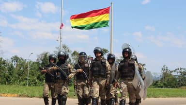 Amenaza de bloqueos activa operativo de militares y policías en el oriente de Bolivia