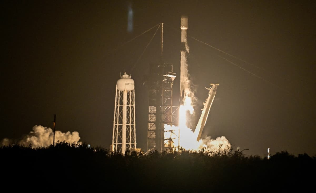 El 15 de enero de 2025, desde el Centro Espacial Kennedy en Cabo Cañaveral, Florida, despegó un cohete Falcon 9 de SpaceX con el módulo lunar Blue Ghost de Firefly Aerospace como carga útil principal y el módulo lunar Resilience de la empresa japonesa ispace como carga útil secundaria. (Steve Nesius/Reuters).