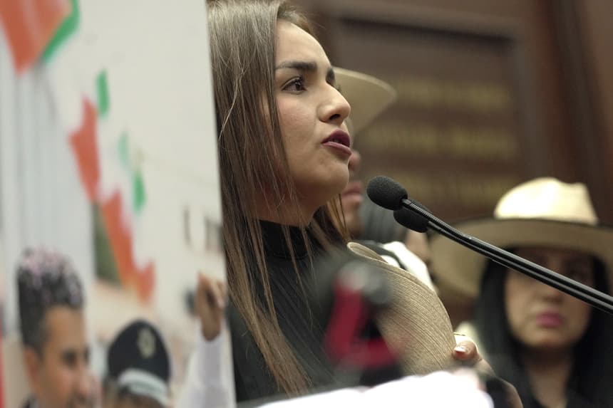 La viuda del alcalde Carlos Manzo, Grecia Quiroz, habla en un evento, en el Congreso de la ciudad de Morelia en Michoacán, México. Imagen de archivo. (EFE/ Iván Villanueva)
