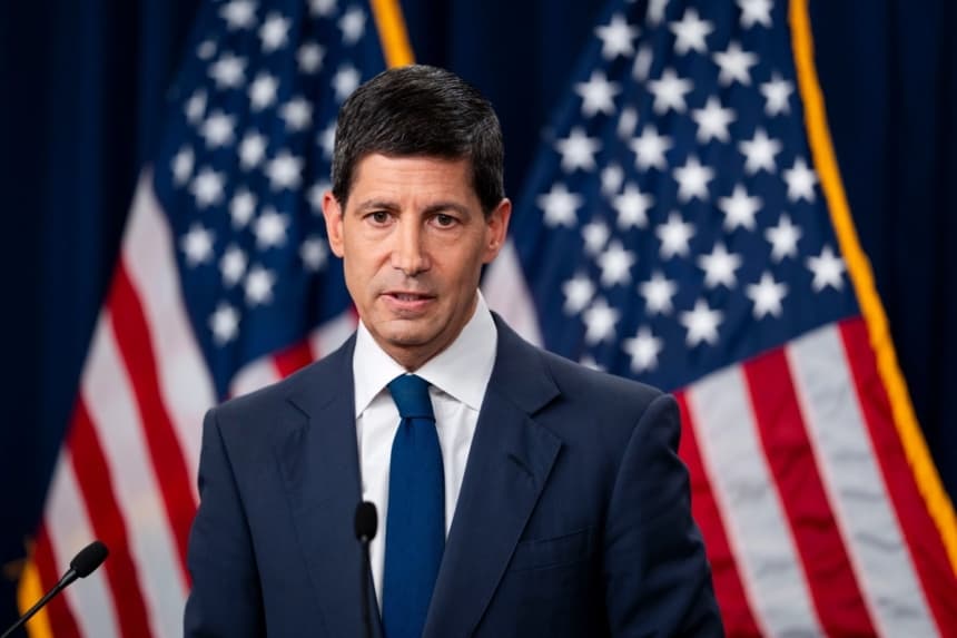 El presidente de la Reserva Federal, Kevin Warsh, habla durante una conferencia de prensa en Washington el 29 de julio de 2026. (Madalina Kilroy/The Epoch Times)