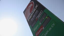 Pemex y la Unidad de Inteligencia Financiera de México firman acuerdo para combatir el huachicol