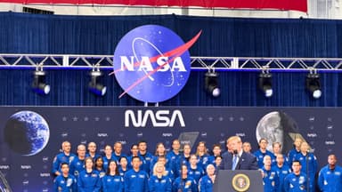 Trump funda una academia espacial y otorga medallas de honor a los astronautas de Artemis II