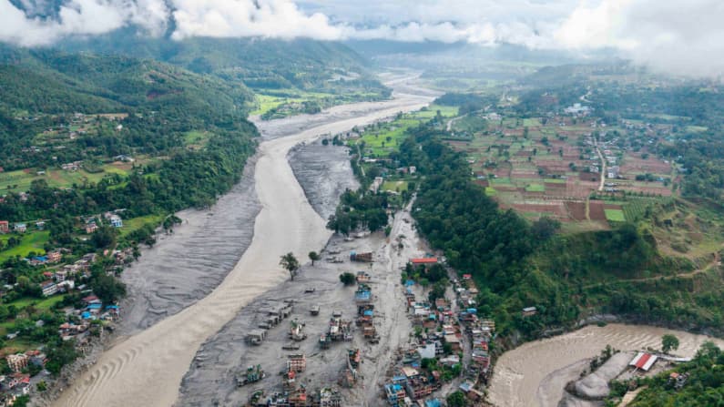 Nepal: Elevan a 669 los muertos y casi 3000 los desaparecidos tras devastadoras inundaciones