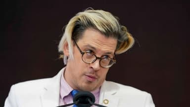 El comentarista de derecha Milo Yiannopoulos es deportado de EE. UU. al Reino Unido