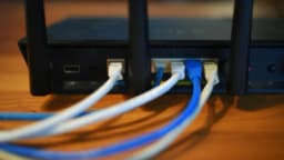 Descubren funciones de vigilancia ocultas en routers comercializados en EE. UU.