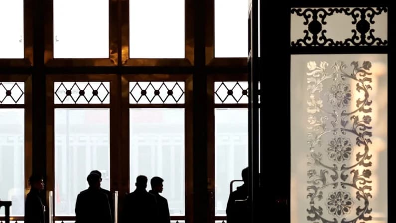 Artículo de opinión eliminado de periódico chino critica el enfoque de "puertas cerradas" del régimen