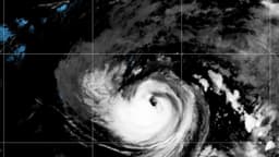 Karina se convierte rápidamente en un huracán mayor en el Pacífico, lejos de tierra, dicen meteorólogos