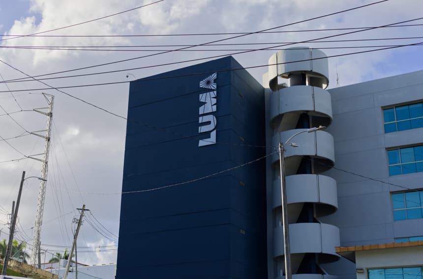Fotografía de archivo de las instalaciones de la subestación de Monacillos de Luma Energy en San Juan, Puerto Rico. (EFE/Thais Llorca)