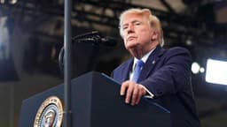 Trump dice que EE. UU. responderá fuertemente a Irán tras ataques contra bases en Jordania