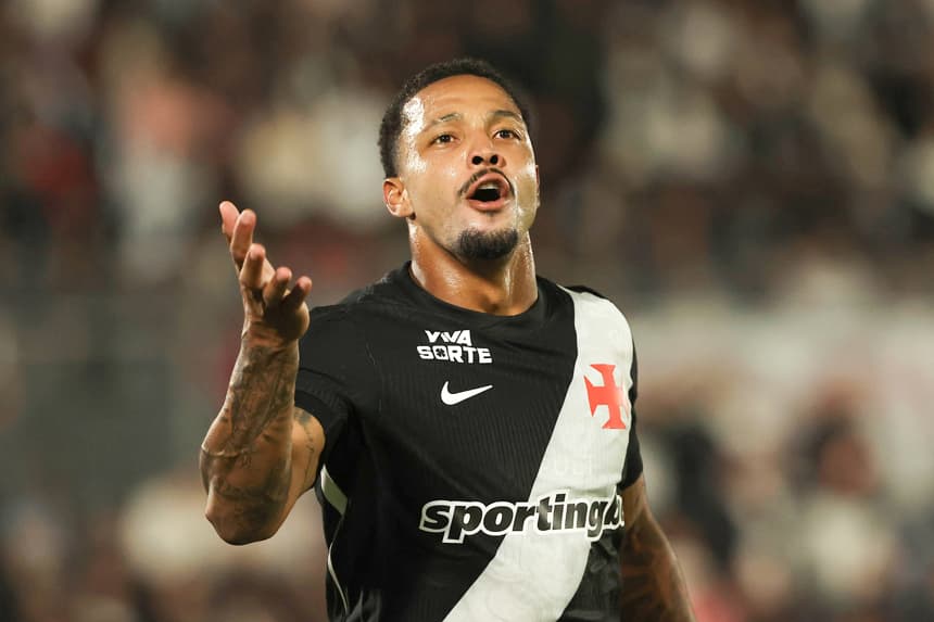 Fotografía de archivo del 8 de agosto de 2026 de David Corrêa da Fonseca de Vasco da Gama celebrando un gol en Asunción, Paraguay. Las autoridades brasileñas desplegaron este lunes una operación contra futbolistas y agentes por su supuesta implicación en una trama de tráfico de drogas y armas en varios estados del país. Corrêa da Fonseca, delantero del Vasco da Gama fue uno de los objetivos del operativo policial, según señaló el diario O Globo. (EFE/ Juan Pablo Pino/ ARCHIVO)