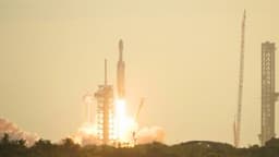 Trump celebra la "edad de oro de Estados Unidos" mientras la NASA lanza un nuevo telescopio espacial