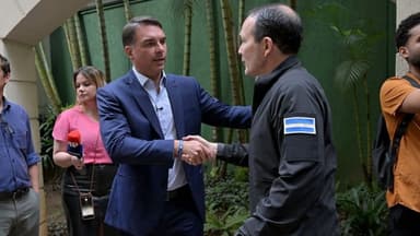 Flavio Bolsonaro dijo que planea implementar el modelo de megacárceles del presidente Bukele en El Salvador