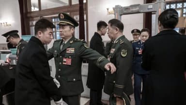 Purga militar en China se amplía: el parlamento expulsa a 46 altos oficiales