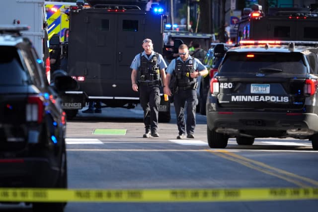 La policía responde a un tiroteo en el centro de Minneapolis el 2 de septiembre de 2026. (Ellen Schmidt/AP Photo)
