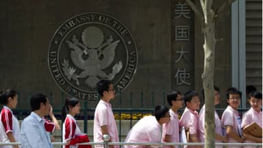 DHS cita casos de seguridad vinculados a China en nueva norma para visas de estudiantes