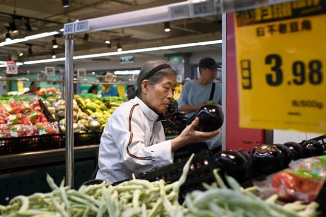 Un supermercado en Beijing el 11 de mayo de 2026. (Wang Zhao/AFP vía Getty Images)