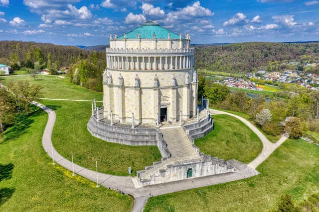 La Befreiungshalle (Salón de la Liberación), un monumental edificio neoclásico ubicado en Kelheim, Baviera, Alemania, el 26 de mayo de 2026. (Mike Fuchslocher/Shutterstock).