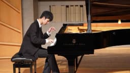 12 pianistas avanzan a semifinales de la Competencia Internacional de Piano de NTD