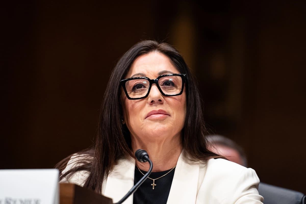 La candidata a secretaria del Departamento de Trabajo, Lori Chávez-DeRemer, testifica durante una audiencia de confirmación en el Capitolio, en Washington, el 19 de febrero de 2025. (Madalina Vasiliu/The Epoch Times)