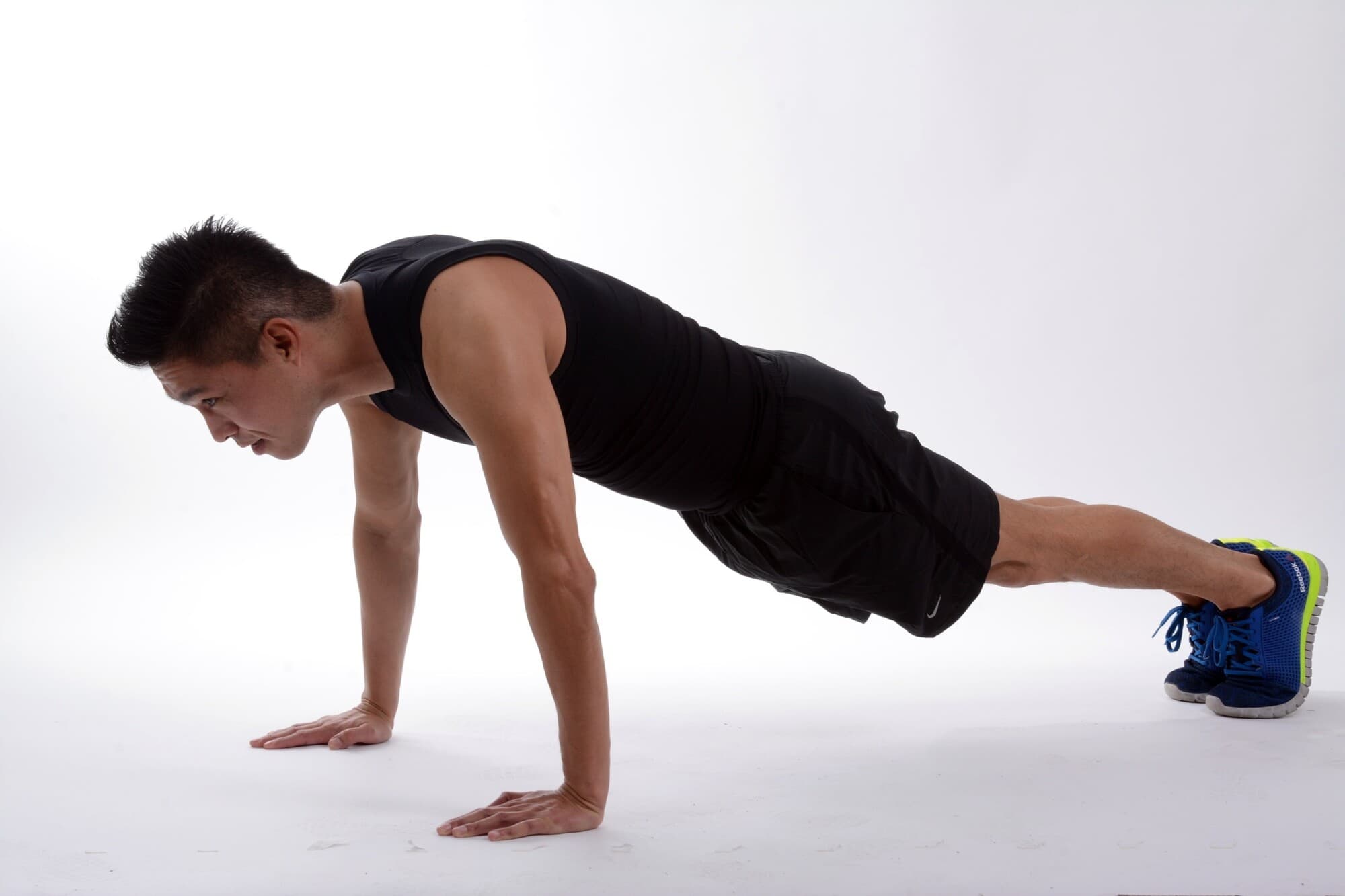 Es importante adaptar las planchas de acuerdo a las limitaciones propias del cuerpo. (Keifit/ Pixabay)