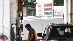 Precios de la gasolina en EE. UU. rozan máximo histórico en el Día del Trabajo