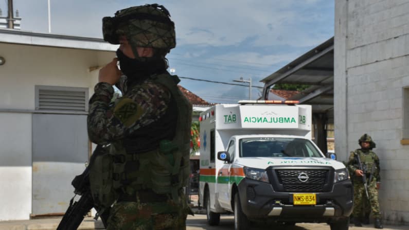 Ataque con drones atribuido a guerrilla del ELN deja 3 militares muertos en Colombia