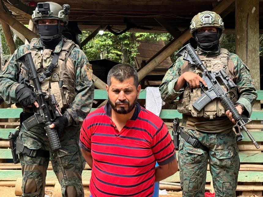 Nueve presuntos disidentes de las FARC son detenidos durante operativo en Ecuador