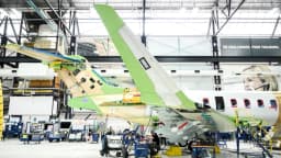 Trump dice que prohibirá la venta en EE. UU. de productos de la empresa canadiense Bombardier