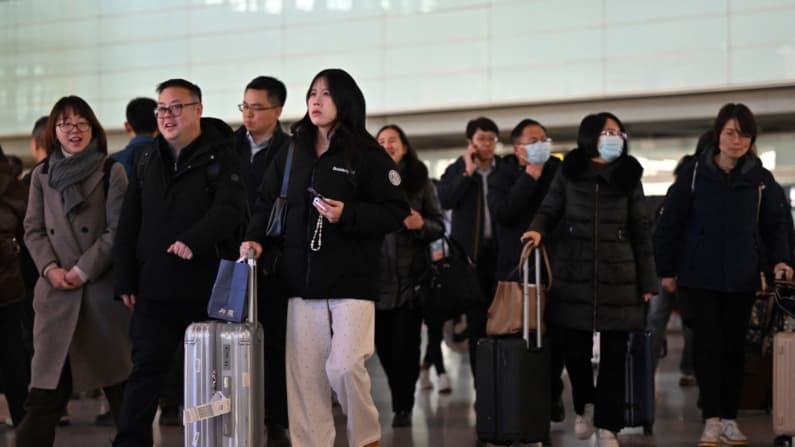 Nuevas reglas de salida y entrada de China generan preocupación por los datos de clientes de inmigración