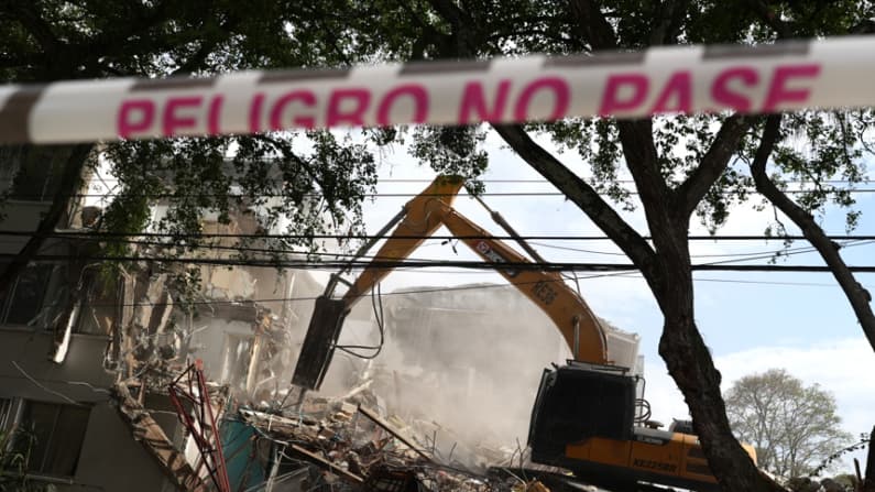 Cali inicia la demolición de edificios dañados por el terremoto