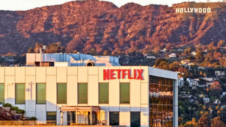Fiscal general de Florida demanda a Netflix por presuntamente recopilar y vender datos de menores