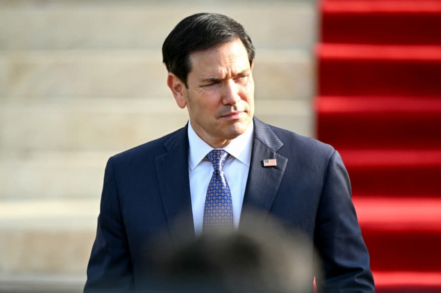 El secretario de Estado de EE. UU., Marco Rubio, sale de una reunión con el presidente de Colombia, Abelardo de la Espriella, en Barranquilla, Colombia, el 8 de septiembre de 2026. (Luis ACOSTA / AFP via Getty Images)