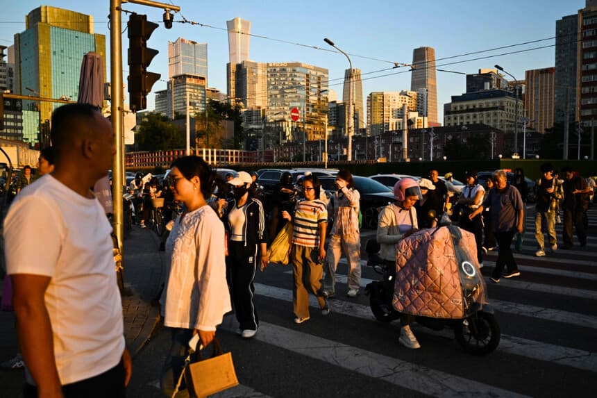 Economía china se desploma en agosto debido a la desaceleración del gasto de los consumidores