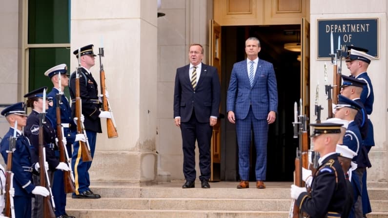 Estados Unidos y Alemania profundizarán su cooperación en el sector de la defensa