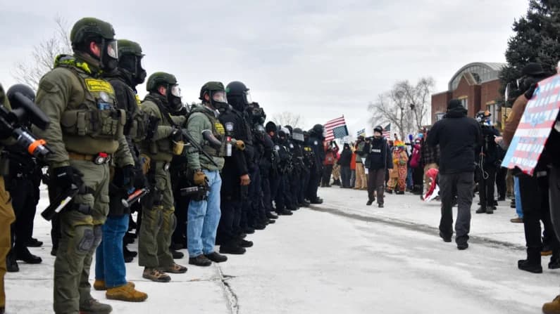 Abogado del DHS dice que los jueces de Minnesota se coordinaron contra el ICE