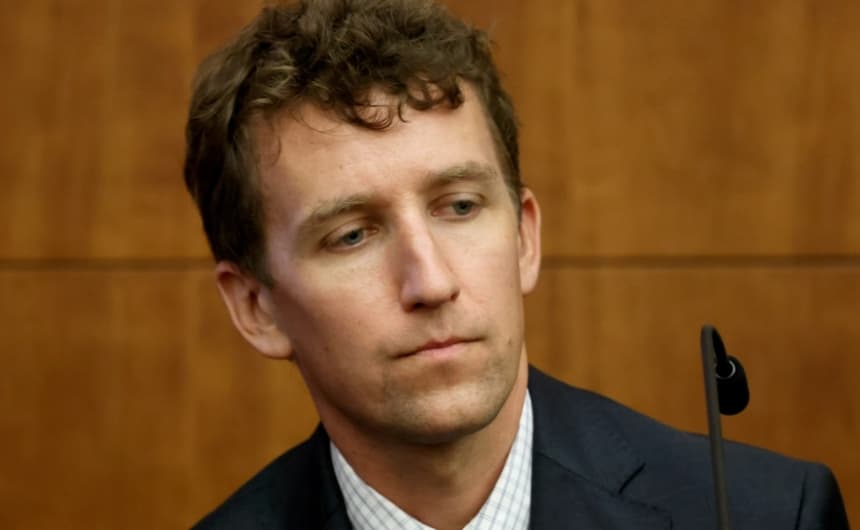 Patrick Clancy se encuentra en el estrado durante el juicio por el asesinato de Lindsay Clancy en la Corte Superior de Plymouth, en Plymouth, Massachusetts, el 29 de julio de 2026. (David L. Ryan/The Boston Globe vía AP, Pool)