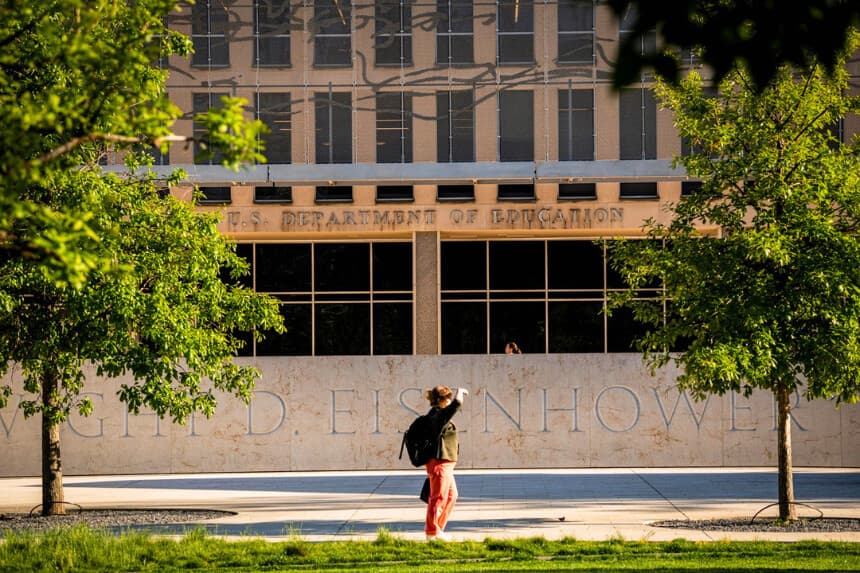 El Departamento de Educación en Washington, el 28 de abril de 2025. (Madalina Vasiliu/The Epoch Times).