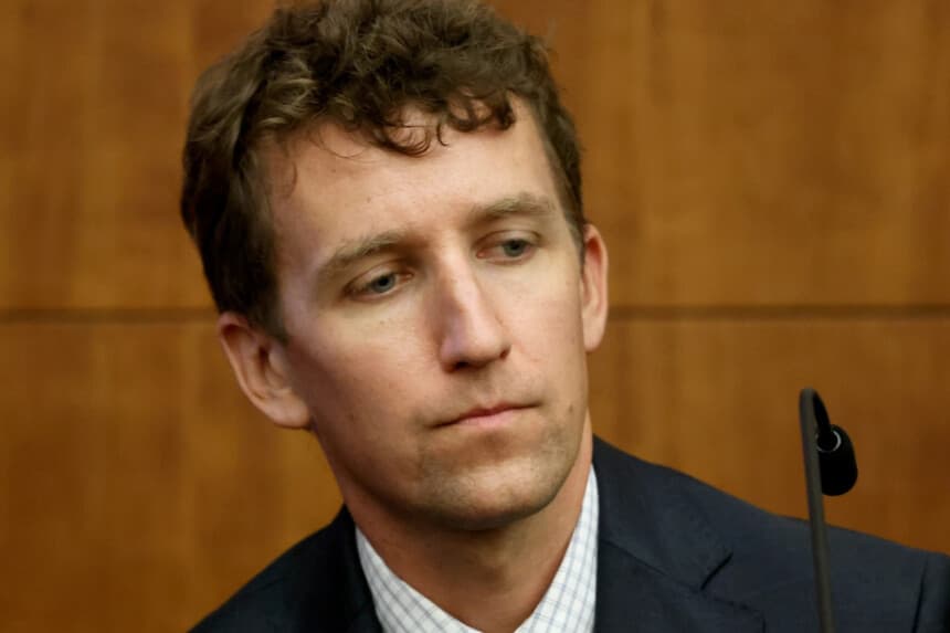 Patrick Clancy se encuentra en el estrado durante el juicio por el asesinato de Lindsay Clancy en la Corte Superior de Plymouth, en Plymouth, Massachusetts, el 29 de julio de 2026. (David L. Ryan/The Boston Globe vía AP, Pool).